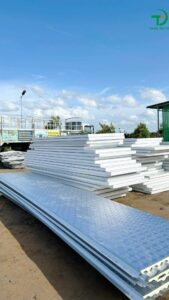 Panel Tây Đô vận chuyển panel đến tận công trình